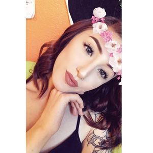 Meet your Posher, Carissa